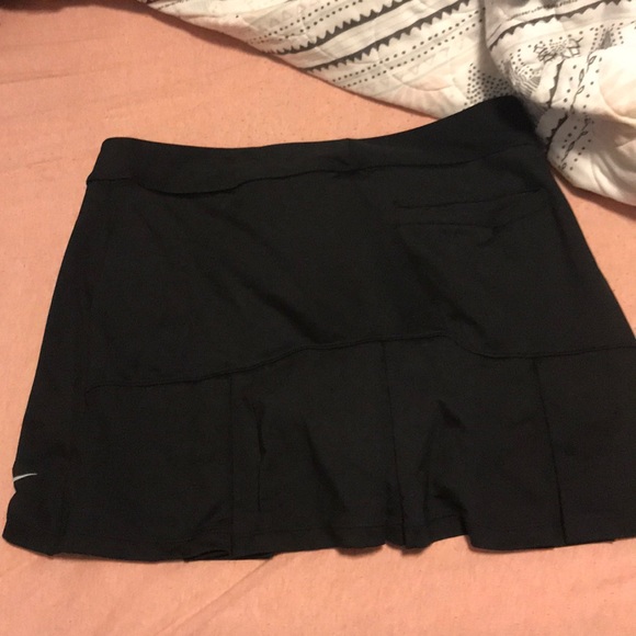 Nike tennis skirt - Picture 3 of 3